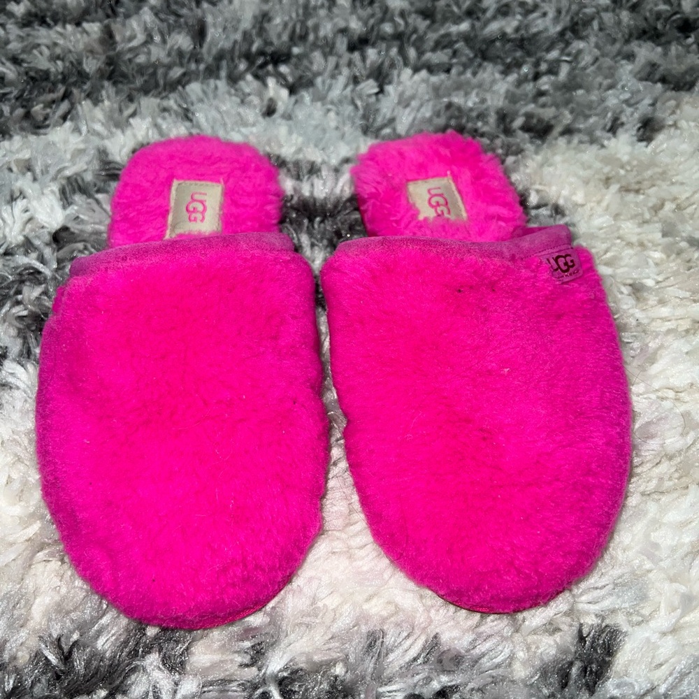 UGG FLUFFETTE FUZZY HOUSE SLIPPERS